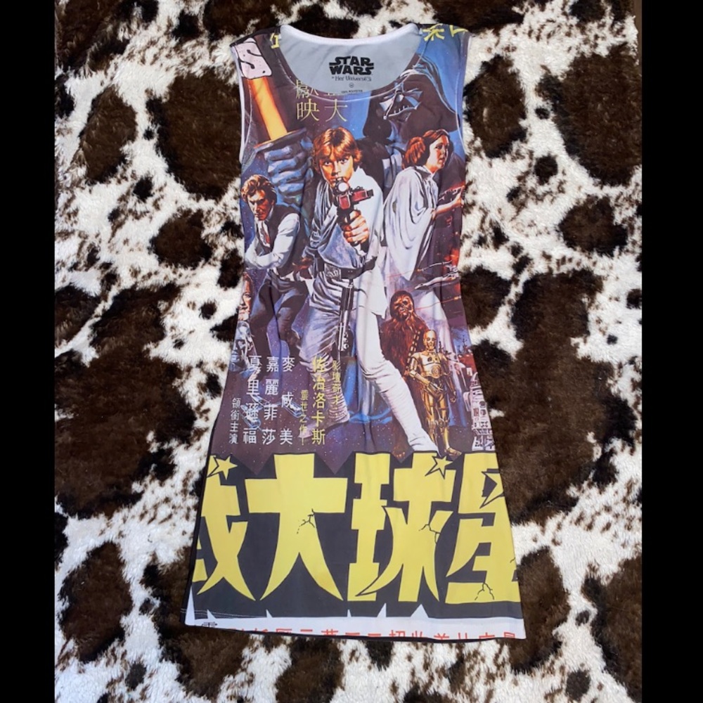 Star Wars body con mini dress. Size: M.